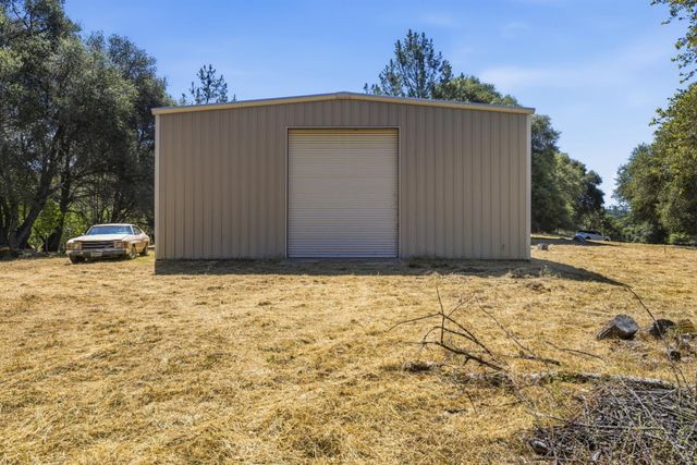 3071 Springhill Rd, Somerset, CA 95684