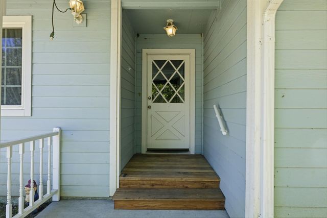 3071 Springhill Rd, Somerset, CA 95684