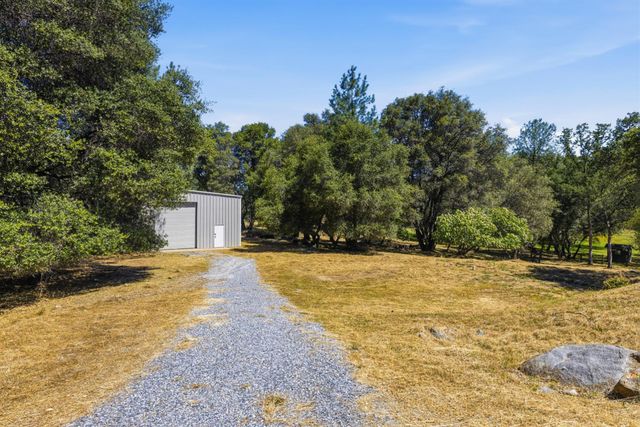 3071 Springhill Rd, Somerset, CA 95684