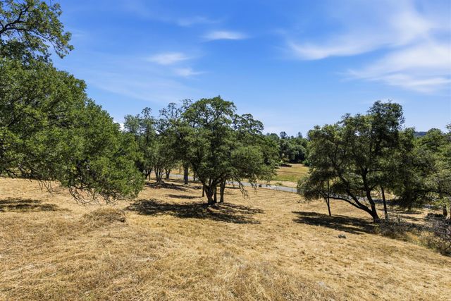 3071 Springhill Rd, Somerset, CA 95684