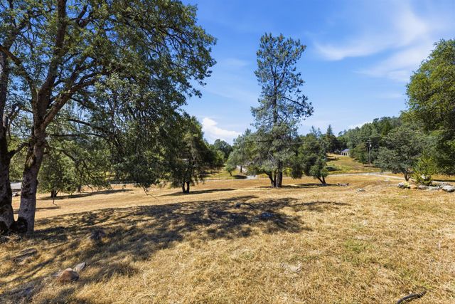 3071 Springhill Rd, Somerset, CA 95684