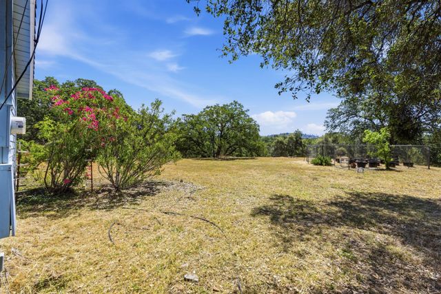 3071 Springhill Rd, Somerset, CA 95684