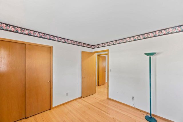 314 Sunset DRIVE, Pewaukee, WI 53072