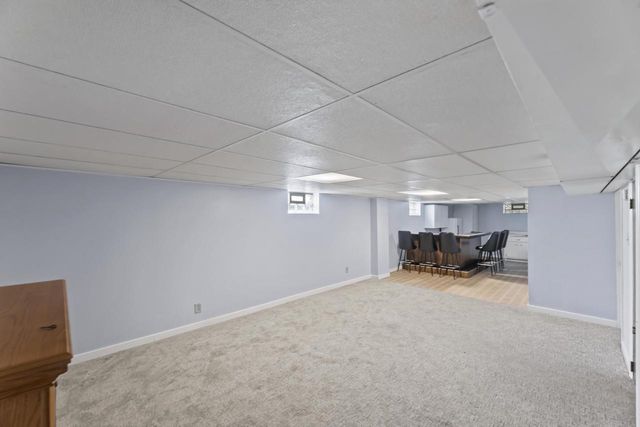 314 Sunset DRIVE, Pewaukee, WI 53072