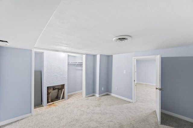 314 Sunset DRIVE, Pewaukee, WI 53072
