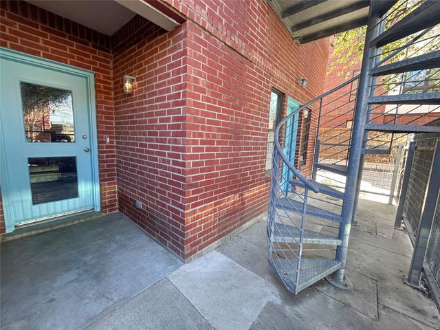 829 W Daggett Avenue H, Fort Worth, TX 76104