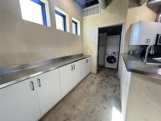 829 W Daggett Avenue H, Fort Worth, TX 76104