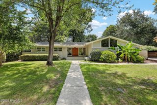 1810 Hawthorne Road, Wilmington, NC 28403