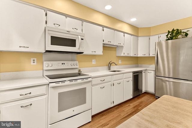 4720 EXETER ST, Annandale, VA 22003