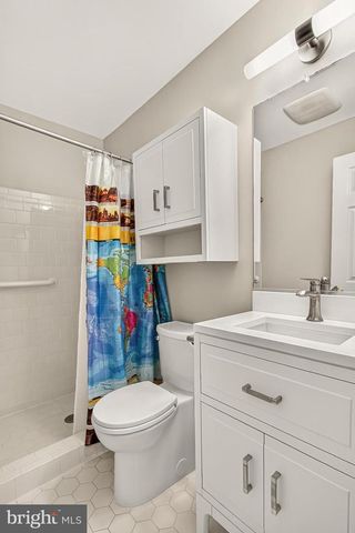 4720 EXETER ST, Annandale, VA 22003