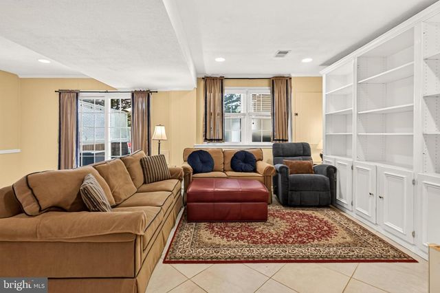 4720 EXETER ST, Annandale, VA 22003