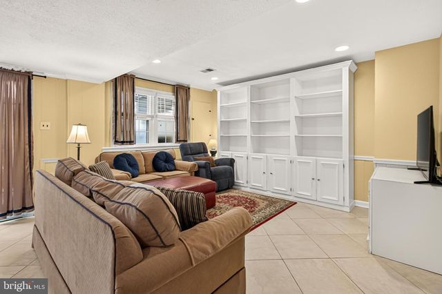 4720 EXETER ST, Annandale, VA 22003