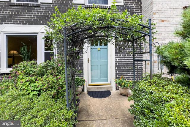4720 EXETER ST, Annandale, VA 22003