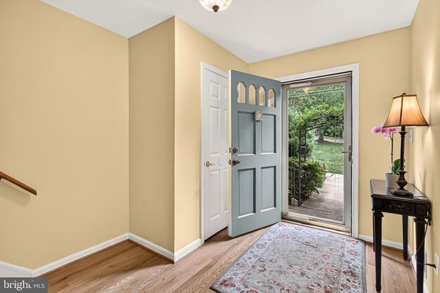 4720 EXETER ST, Annandale, VA 22003