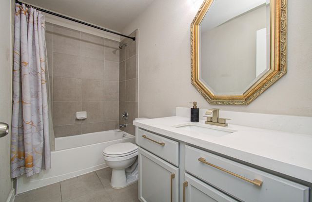 15430 Royce Holly Drive, Humble, TX 77346