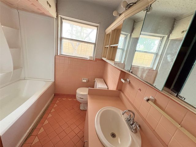 4314 Donna Bell Lane, Houston, TX 77018