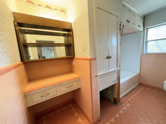 4314 Donna Bell Lane, Houston, TX 77018