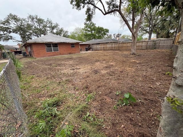 4314 Donna Bell Lane, Houston, TX 77018