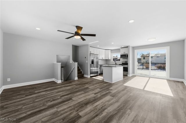 4084 Dennis Lane, Brunswick, OH 44212