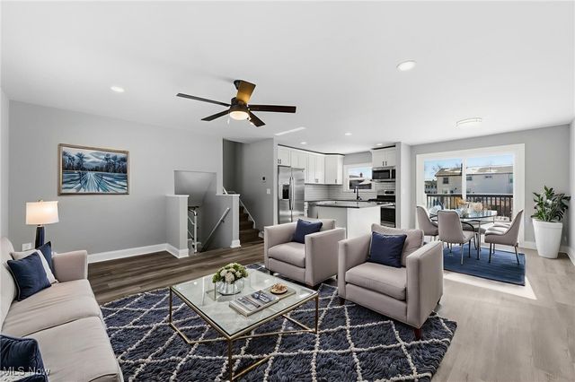 4084 Dennis Lane, Brunswick, OH 44212