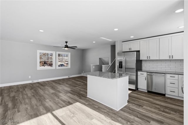 4084 Dennis Lane, Brunswick, OH 44212