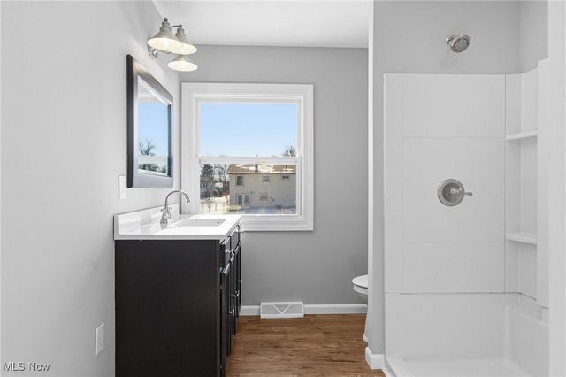 4084 Dennis Lane, Brunswick, OH 44212