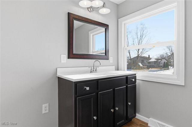 4084 Dennis Lane, Brunswick, OH 44212