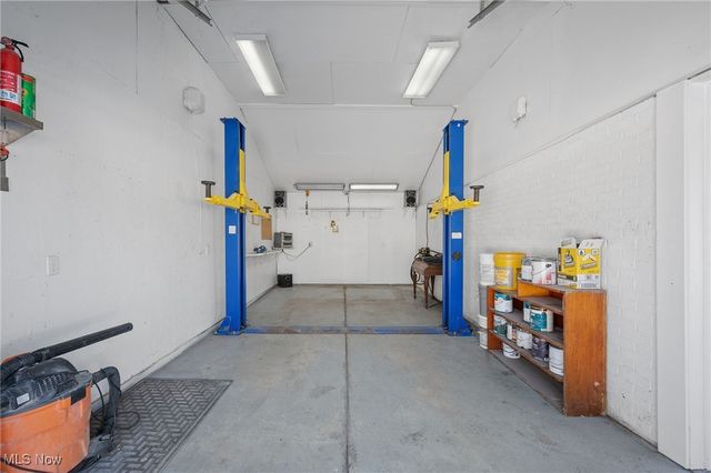 4084 Dennis Lane, Brunswick, OH 44212