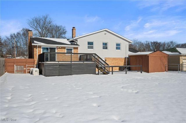 4084 Dennis Lane, Brunswick, OH 44212