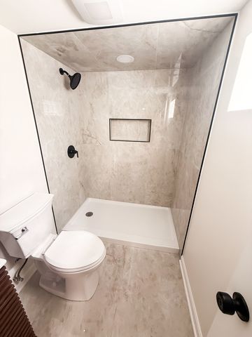 9415 S Peoria Street, Chicago, IL 60620