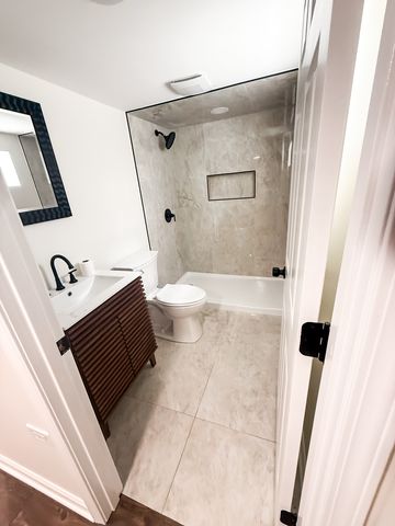9415 S Peoria Street, Chicago, IL 60620