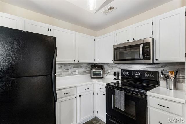 1311 Crossings Court C, Ballwin, MO 63021