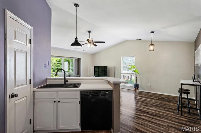 1311 Crossings Court C, Ballwin, MO 63021