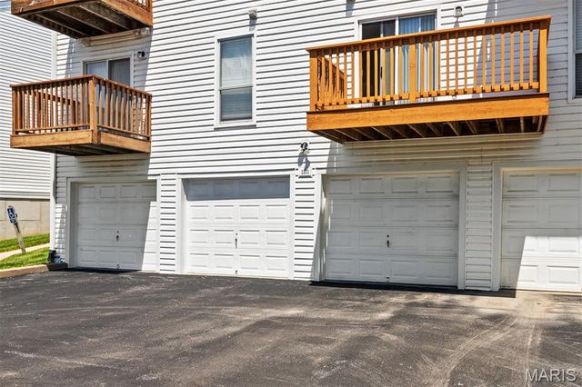 1311 Crossings Court C, Ballwin, MO 63021