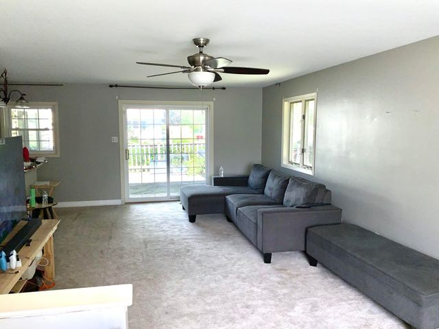 1939 Sir Richard Road, Schererville, IN 46375
