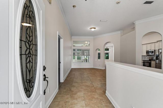 7839 HEATHER LAKE Court E, Jacksonville, FL 32256