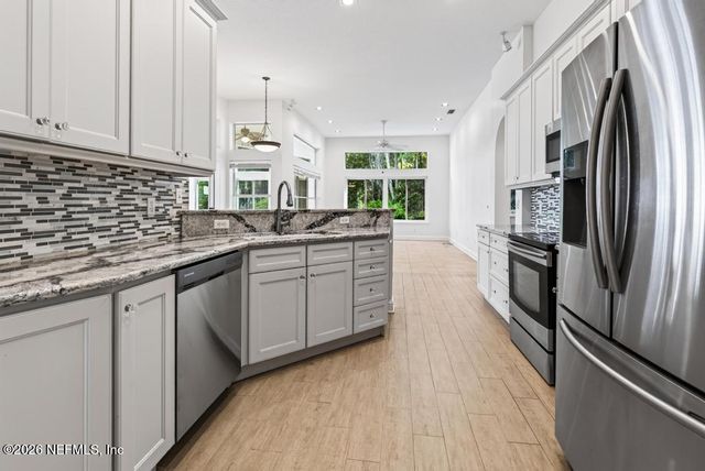 7839 HEATHER LAKE Court E, Jacksonville, FL 32256