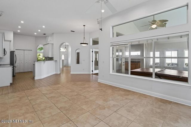 7839 HEATHER LAKE Court E, Jacksonville, FL 32256
