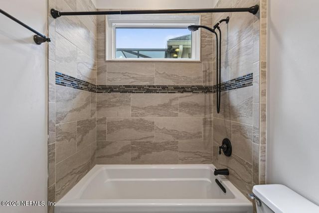 7839 HEATHER LAKE Court E, Jacksonville, FL 32256