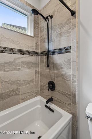 7839 HEATHER LAKE Court E, Jacksonville, FL 32256