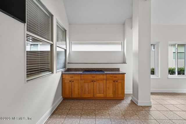 7839 HEATHER LAKE Court E, Jacksonville, FL 32256
