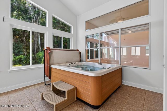 7839 HEATHER LAKE Court E, Jacksonville, FL 32256