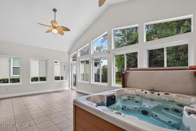 7839 HEATHER LAKE Court E, Jacksonville, FL 32256