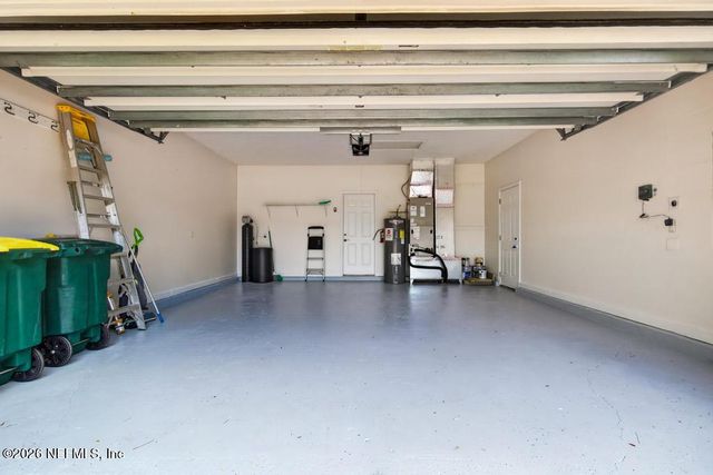 7839 HEATHER LAKE Court E, Jacksonville, FL 32256