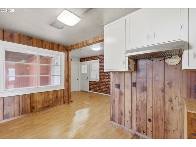 8140 Se PLEASANT HOME Rd, Gresham, OR 97080