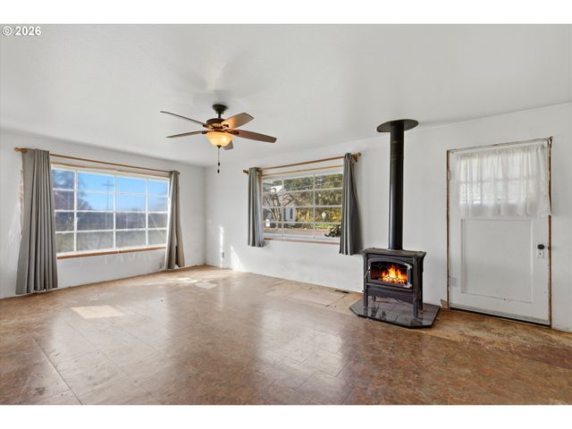 8140 Se PLEASANT HOME Rd, Gresham, OR 97080