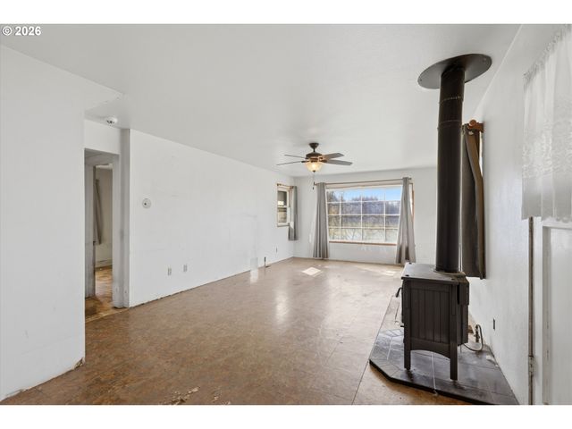 8140 Se PLEASANT HOME Rd, Gresham, OR 97080