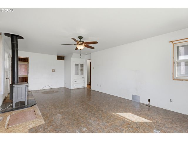 8140 Se PLEASANT HOME Rd, Gresham, OR 97080