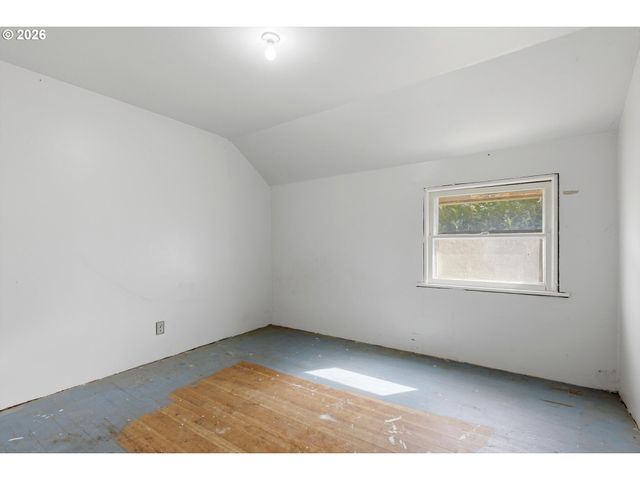 8140 Se PLEASANT HOME Rd, Gresham, OR 97080