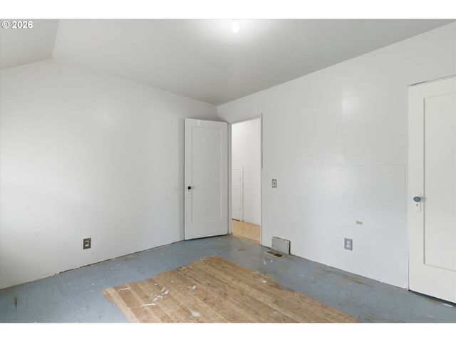 8140 Se PLEASANT HOME Rd, Gresham, OR 97080